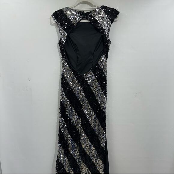 Maggie Sottero Flirt Statement Dress Black Silver Sequin Formal Gown Size 6 - Picture 5 of 9
